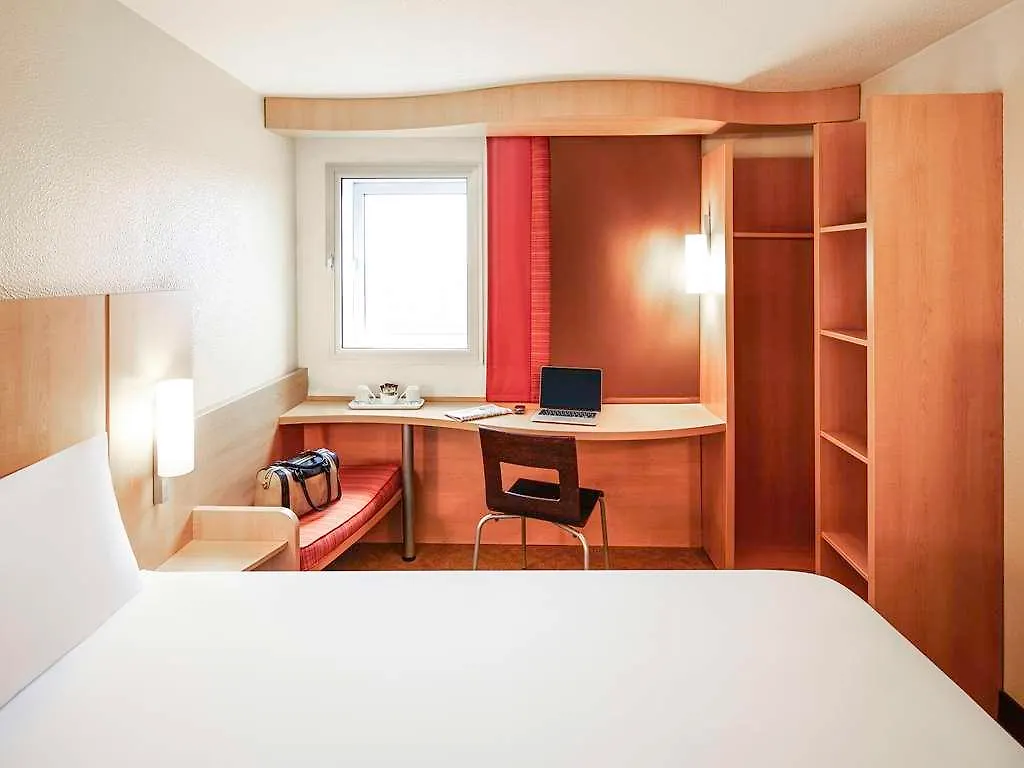 Ibis London Greenwich 3*,